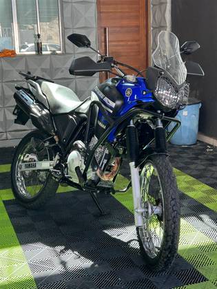 YAMAHA XTZ 250 TÉNÉRÉ YAMAHA XTZ 250 TÉNÉRÉ